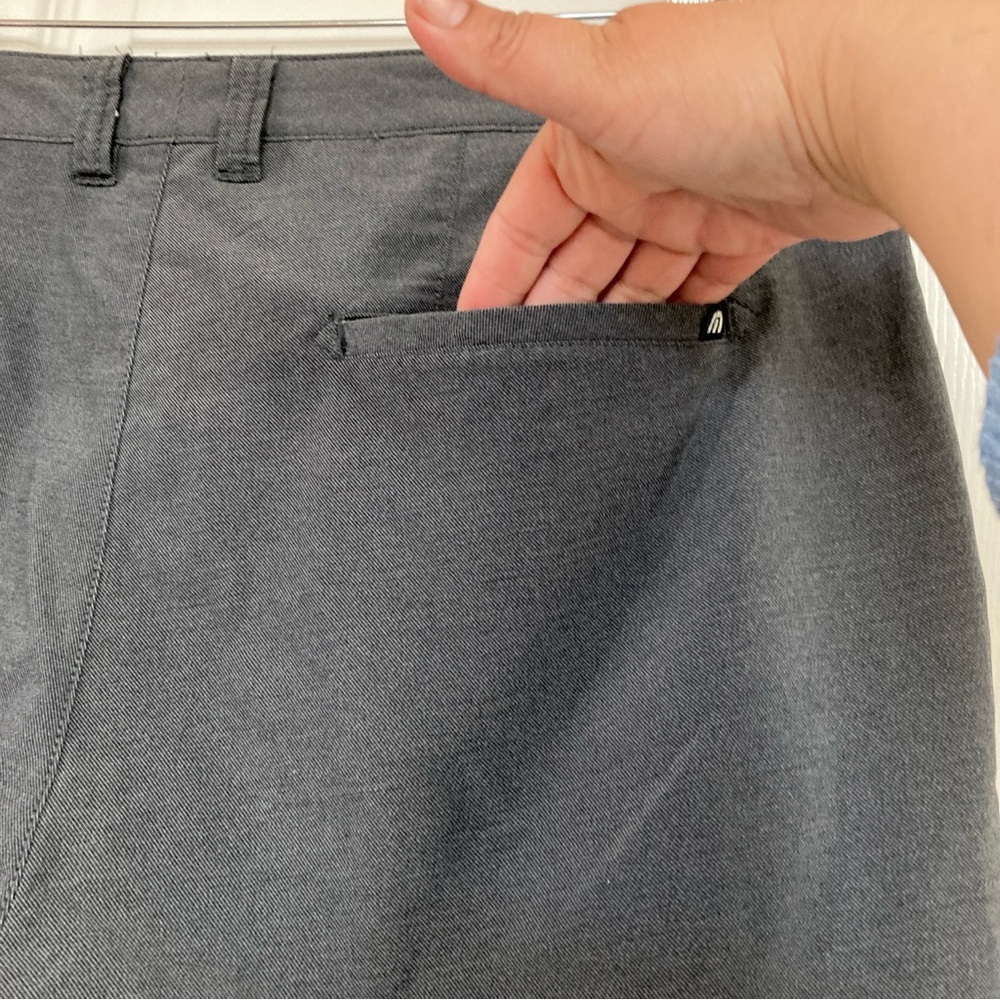 Travis Mathew Men's Gray Shorts Strech Pockets Performance size 36 - Picture 8 of 13